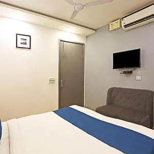 Hotel Raaso Rohini Sec-16 By Arrow
