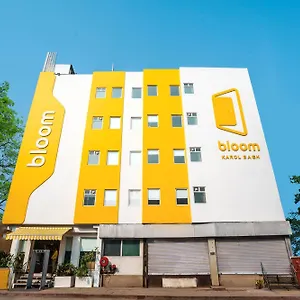 Bloom - Karol Bagh Дели
