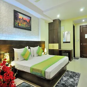 Sky Rich International - 05 Mins From Karol Bagh Metro Station Дели