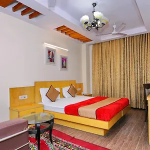 Hotel Tjs Grand